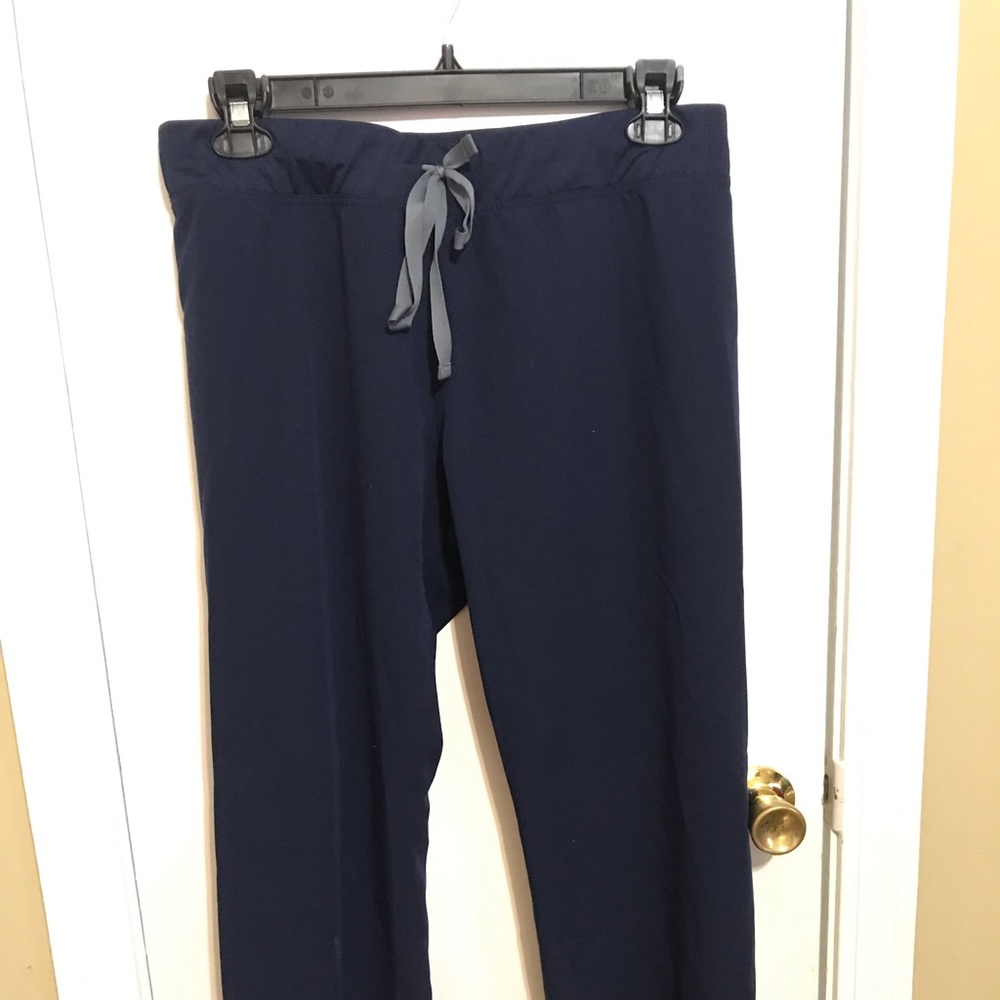 Figs scrubs.  Livingston pants. Sz M.  NWOT